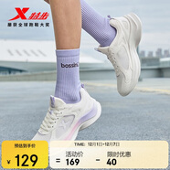 特步女子跑步鞋運動(dòng)鞋冬季新款網(wǎng)面透氣輕便減震休閑跑鞋