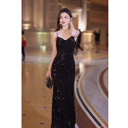 右小姐氣質(zhì)新年戰袍魚(yú)尾連衣裙2025秋冬新款小禮服黑色亮片吊帶裙子女裝 S (80-95斤內) 均碼 亮片吊帶裙