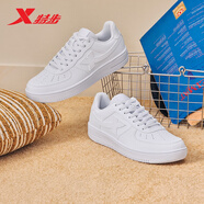 特步情侶男女板鞋小白鞋空軍一號冬季革面保暖運動(dòng)板鞋休閑鞋