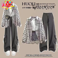 JAVC2025夏季新款套裝女學(xué)生韓版寬松格子衣襯衫+短袖T恤+工裝褲三件 白格子襯衫短袖T恤+灰工裝褲 L 建議110-125斤