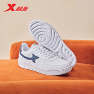 特步情侶男女板鞋小白鞋空軍一號冬季革面保暖運動(dòng)板鞋休閑鞋