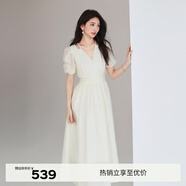 伊芙麗（eifini）伊芙麗吊帶露肩泡泡袖鏤空設計感白色仙女連衣裙女2025春季新款 米白現貨 M 105-115斤