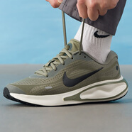 耐克（NIKE）男鞋跑步鞋2025夏季新款網(wǎng)面透氣緩震耐磨休閑健身訓練運動(dòng)鞋 新款/JOURNEY RUN/云衫綠/現貨速發(fā) 42