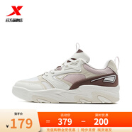 特步（XTEP）門(mén)店同款暗流板鞋女2025冬季新款休閑鞋舒適耐磨女鞋時(shí)尚運動(dòng)鞋女 帆白/年代粉/棕紅色 36