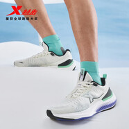 特步（XTEP）商場(chǎng)同款影擎2.0跑鞋男女新款減震回彈運動(dòng)鞋戶(hù)外訓練跑步鞋男鞋 帆白/熒光淺青綠/長(cháng)春花籃紫-男 42