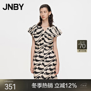 JNBY/江南布衣春夏連衣裙亞麻音符印花V領(lǐng)淑女中腰短款5N4G13730 973/米黑雙色 S