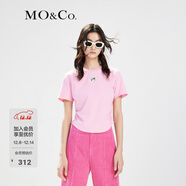 MO&Co.【涼感】個(gè)性膠章短袖圓領(lǐng)抽褶短款截短T恤上衣上裝摩安珂 玫粉色 S 160