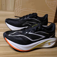 李寧（LI-NING）帥氣赤兔8超輕減震回彈碳板跑鞋學(xué)生體考秋冬加厚運動(dòng)跑步鞋 黑白5C/飛電跑步 37