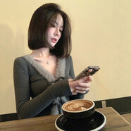 蘇雨薇時(shí)尚洋氣時(shí)髦設計感修身打底衫高級感灰色綁帶毛領(lǐng)條紋針織衫女冬 灰色條紋【關(guān)注店鋪-免費試穿-現貨速發(fā)】 S （80-95斤）