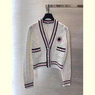 2024百搭徽章刺繡V領(lǐng)長(cháng)袖撞色針織開(kāi)衫上衣女裝氣質(zhì)毛衣英倫風(fēng) 白色 M