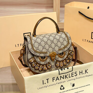 香港輕奢包包女款2025新款真皮手提單肩斜挎小包感通勤小方包 卡其色貓頭鷹