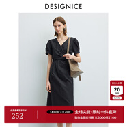 迪賽尼斯（DESIGNICE）2025年夏季新款通勤氣質(zhì)優(yōu)雅顯瘦交叉收腰圓領(lǐng)短袖連衣裙 黑色 S