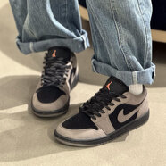 耐克（NIKE）板鞋男鞋女鞋 25冬季新款AJ1 Low低幫百搭潮鞋學(xué)生輕便時(shí)尚情侶鞋 【全新上市】IB7111/IB7109-005/摩卡小倒鉤 44