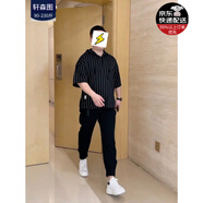 軒森圖（XUANSENTU）微胖男生顯瘦穿搭夏季短袖T恤男條紋連帽半袖體恤寬松大碼胖子潮 黑色T恤+黑色褲子 3XL (185) 建議180-200斤