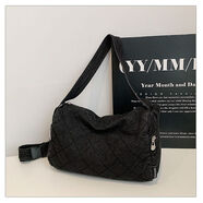 迪納奇格紋牛仔包包女2025新款韓版帆布單肩斜挎包休閑通勤枕頭包 黑色大號