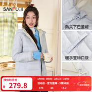 三福羽絨服2025冬季英文印花口袋連帽保暖外套女裝845227 粉藍 S