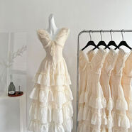 法式重工V領(lǐng)超仙海邊度假風(fēng)裙子女設計感拼接多層吊帶長(cháng)裙子 杏色洋裝 S S建議80斤-95斤