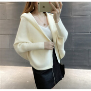 秋冬新款韓版寬松蝙蝠袖連帽短款針織開(kāi)衫披肩外套毛衣女 米白 均碼