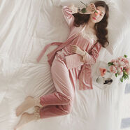 睡衣女秋冬季金絲絨三件套長袖性感吊帶大碼家居服女 粉色 2XL (130到145斤)