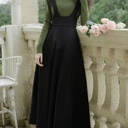 秋冬套裝女款2025新款森女系高領(lǐng)毛衣穿搭赫本風(fēng)背帶小黑裙兩件套 黑色背帶裙 S