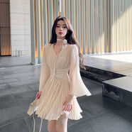 夏季新款杏白色v領(lǐng)喇叭袖百褶雪紡連衣裙氣質(zhì)收腰短裙a字裙 仙杏色含花朵 S S