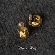 恒久葉金線(xiàn)藤蔓法式復古耳夾 金線(xiàn)藤蔓阻力耳夾_又穩又舒服