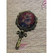 陌陌手持鏡子帶柄香云紗手工布藝便攜桌面可立中式復古折疊隨身小鏡子 1花朵大小位置隨機