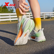 特步氫風(fēng)9男子跑鞋運動(dòng)鞋新品輕便減震防滑網(wǎng)面透氣跑步鞋男鞋子