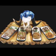 語(yǔ)森憶蒙古特色餐具套裝羊頭裝飾盤(pán)子蒙餐羊肉扇形盤(pán)拼盤(pán)藝術(shù)造型擺盤(pán) 實(shí)木羊頭扇形盤(pán)75x55cm