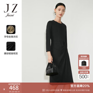 玖姿（JUZUI）圓領(lǐng)長(cháng)袖連衣裙女裝春款設計感肌理顯瘦通勤小黑裙 素黑 M