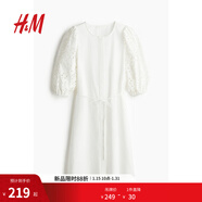 H&M女裝連衣裙2025秋季新款泡泡袖鏤空刺繡圓領(lǐng)束腰及膝裙1275625 白色 XXS 155/76