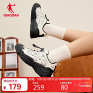 喬丹戶(hù)外徒步鞋登山鞋冬季密網(wǎng)時(shí)尚耐磨防滑休閑運動(dòng)鞋女鞋