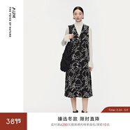 噢姆（AUM）【浮雕系列】AUM噢姆2025年冬季新款A型提花V領(lǐng)背心連衣裙長(cháng)裙女 黑白繡花 S