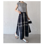 7色新款現貨2024春夏日韓爆款格紋半身裙百搭時(shí)尚大擺a字裙 黑格紋 M