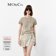 MO&Co.【涼感】T恤夏啞光鉚釘臟染褪色dirtyfit彈力正肩美式摩安珂 甘草綠色 S 160