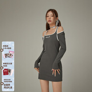 CHUU字母鏤空連衣裙女2026春季新品辣妹個(gè)性修身顯瘦長(cháng)袖露肩短裙 深灰 均碼