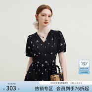 范思藍恩23FS12642茶歇法式碎花連衣裙女夏季新款V領(lǐng)沙灘長(cháng)裙 黑底白花 M
