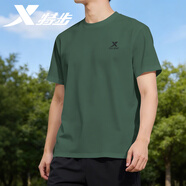 特步（XTEP） 運動(dòng)短袖男裝t恤衫春季透氣冰絲感速干上衣吸汗棉T跑步健身籃足 油茶綠-logo(速干) XS (160/84A)【現貨速發(fā)】