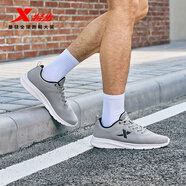 特步運動(dòng)鞋男跑步鞋春夏季網(wǎng)面透氣輕便減震正品男子跑鞋休閑鞋子灰色