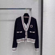 2026百搭徽章刺繡V領(lǐng)長(cháng)袖撞色針織開(kāi)衫上衣女裝氣質(zhì)毛衣英倫風(fēng) 黑色 S