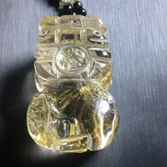 金發(fā)晶綠幽靈鈦晶貔貅吊墜 水晶飾品 男女款 一圖一物 明黃色