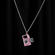 EKUSTYEE 抖音嘻哈小相機項鏈發(fā)光可發(fā)聲男女個(gè)性仿單反照相機吊墜學(xué)生配飾 粉色照相機（可發(fā)光）