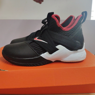 耐克（NIKE）【極速發(fā)貨】LeBron18 GS 高端減震籃球鞋 CW2760-004 AA1352-001 黑紅 37.5