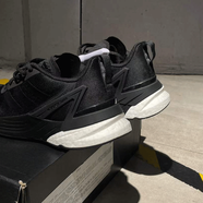 阿迪達斯（adidas）網(wǎng)男鞋運動(dòng)鞋2025秋季新款跑步鞋透氣BOOST緩震訓練鞋休閑鞋子 FY6482 黑色/Boost襯片 42 (260mm)