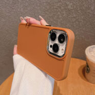適用Phone13電鍍鏡頭手機殼14pro簡(jiǎn)約純色軟保護套蘋(píng)果12Pro高級 焦糖色 iPhone7/8/SE2/SE3
