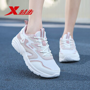 特步（XTEP）跑步鞋女鞋子新款2025網(wǎng)紅款休閑百搭ins透氣軟底網(wǎng)面鞋運動鞋女 帆白/象牙白/棕粉色 40