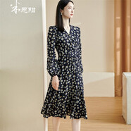 米思陽（missshine）2024秋季新款優(yōu)雅氣質(zhì)碎花連衣裙v領(lǐng)褶皺長袖收腰裙子2749 藏藍(lán)色 /預(yù)售到8月18日發(fā)貨 M