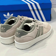 阿迪達斯（adidas）三葉草男鞋2025秋冬季新款運動(dòng)鞋經(jīng)典低幫學(xué)生休閑鞋板鞋 IE7211 米色/淺橄欖綠 44 (270mm)