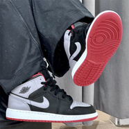 耐克（NIKE） Air Jordan 1 Mid AJ1 藍(lán)色 防滑耐磨運(yùn)動(dòng)舒適復(fù)古休閑籃球鞋 DQ8423-006灰黑紅 40