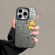 帝仕信 巴斯光年適用蘋(píng)果15promax手機(jī)殼iphone13pro網(wǎng)紅12高級(jí)鐳射14磨砂保護(hù)套 黑色鏡頭框-線條撅屁股維尼 iPhone 13 Promax